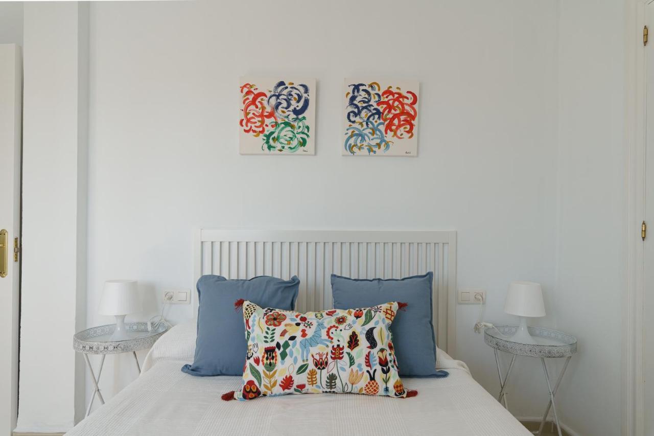 Maisuit Apartment Malaga City Center Ngoại thất bức ảnh