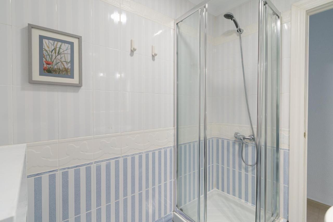 Maisuit Apartment Malaga City Center Ngoại thất bức ảnh