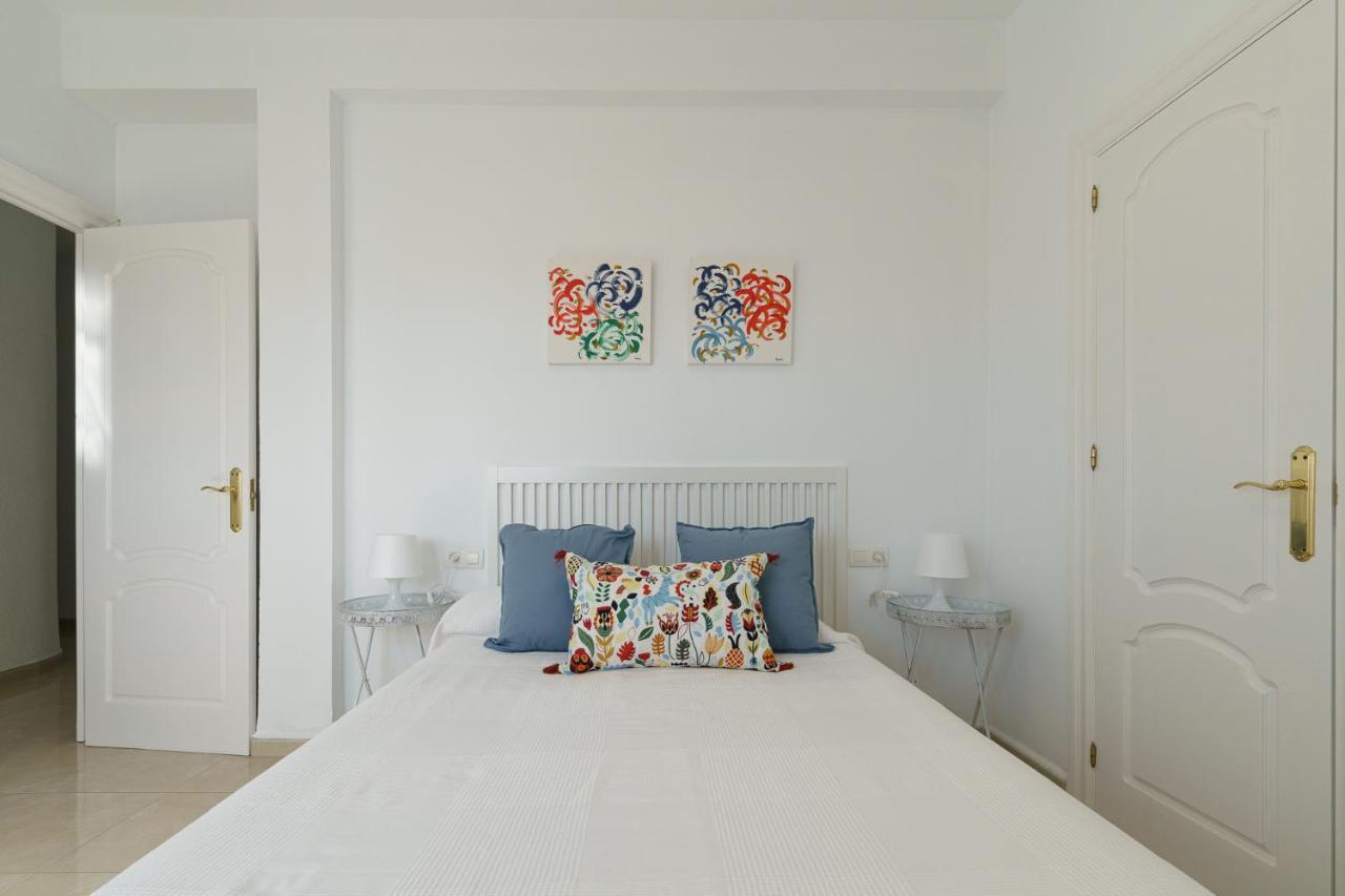 Maisuit Apartment Malaga City Center Ngoại thất bức ảnh